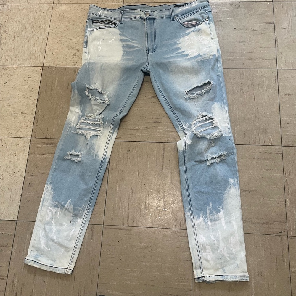 Stylish Distressed Light Blue Jeans for Men